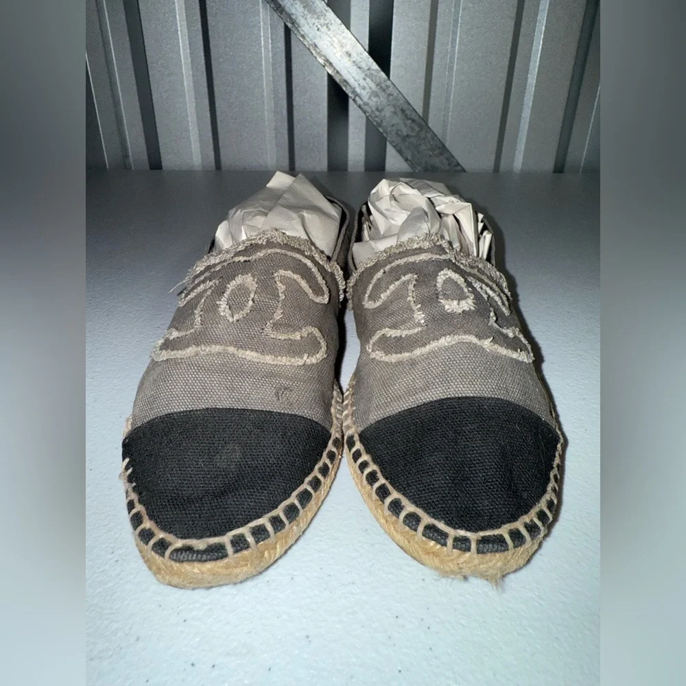 Chanel Grey and Black Canvas Espadrilles Size 38 ( 7.5 US )
